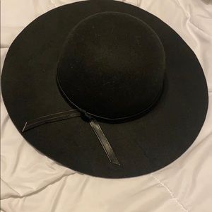 Black fall fashion hat